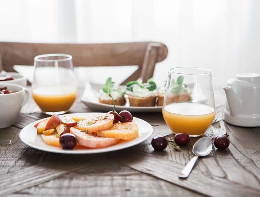Frühstück im Restaurant Weißes Schloß Frühstück im Restaurant Weißes Schloß