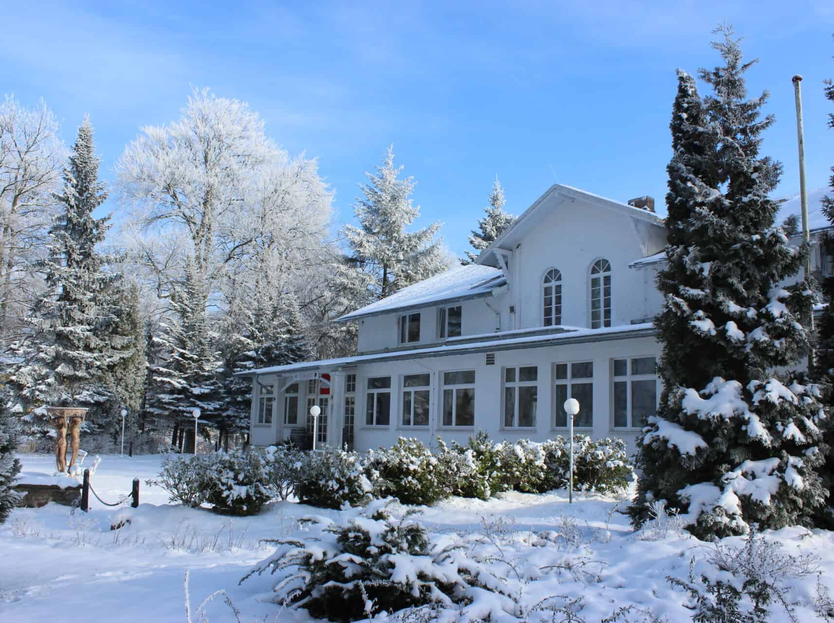 Weisses-Schloss-Winter-1