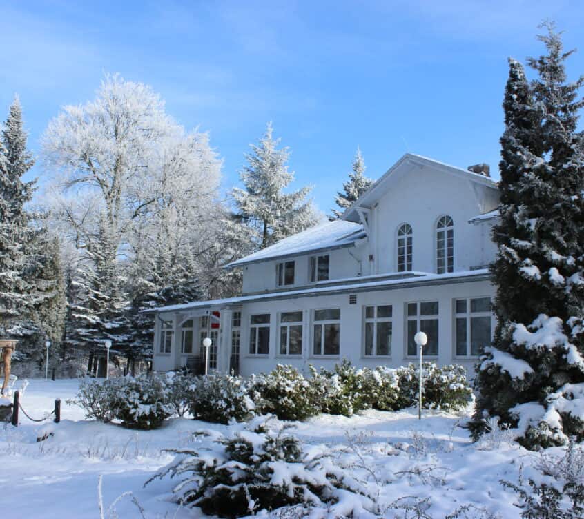 Weisses-Schloss-Winter-1